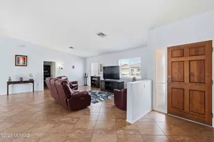 1750 W CÃ­rculo De La Pinata, Green Valley, AZ 85622 - Photo 5