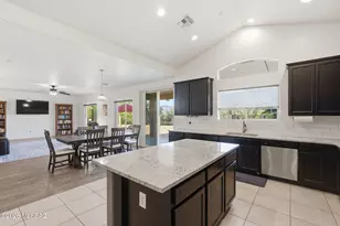 6129 S Eagles Roost Dr, Tucson, AZ 85757 - Photo 15