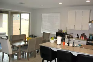 7725 S Crested Spring Dr, Tucson, AZ 85757 - Photo 7