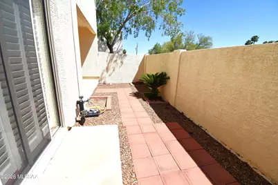 6124 W Red Sky Ci Circle W, Tucson, AZ 85713 - Photo 11