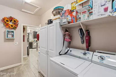 301 W Vista Monte Drive, Corona de Tucson, AZ 85641 - Photo 19