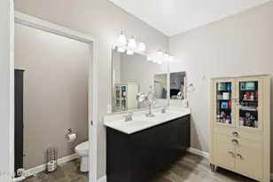 301 W Vista Monte Dr, Corona de Tucson, AZ 85641 - Photo 13