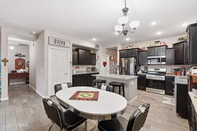 301 W Vista Monte Drive, Corona de Tucson, AZ 85641 - Photo 9