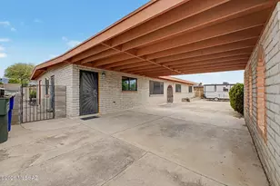 3241 S Hearthstone Dr, Tucson, AZ 85730 - Photo 7