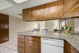 3241 S Hearthstone Dr, Tucson, AZ 85730 - Photo 19