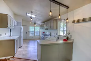 13675 E Crazy Horse Trail, Vail, AZ 85641 - Photo 11
