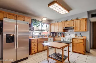 9631 E Myra Dr, Tucson, AZ 85730 - Photo 19