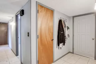 9631 E Myra Dr, Tucson, AZ 85730 - Photo 9