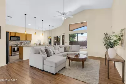 658 E Spanish Steps Drive, Tucson, AZ 85748 - Photo 5