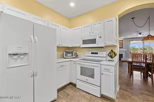 453 W Windham Blvd, Green Valley, AZ 85614 - Photo 11
