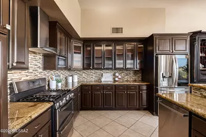 6460 N Regal Manor Drive, Tucson, AZ 85750 - Photo 17