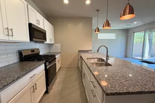 8829 N Sherry Cervi Wy, Tucson, AZ 85743 - Photo 7