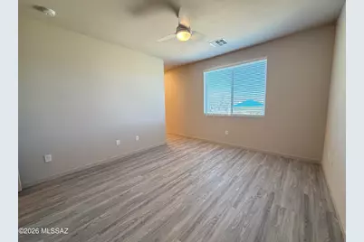 8829 N Sherry Cervi Way, Tucson, AZ 85743 - Photo 17