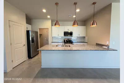 8829 N Sherry Cervi Way, Tucson, AZ 85743 - Photo 5