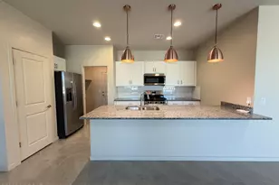 8829 N Sherry Cervi Wy, Tucson, AZ 85743 - Photo 5