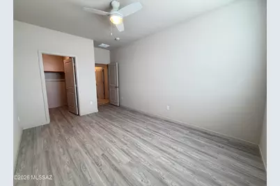 8829 N Sherry Cervi Way, Tucson, AZ 85743 - Photo 15