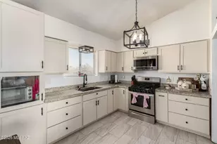 957 Forja Ct, Rio Rico, AZ 85648 - Photo 13
