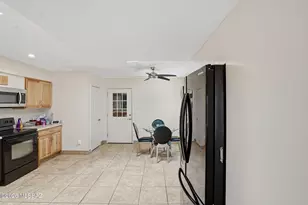 1193 N Corinthian Pl, Tucson, AZ 85715 - Photo 11