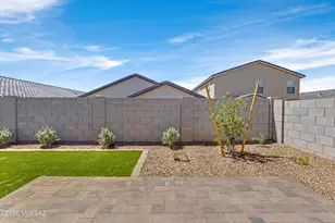 5934 E Benburb Ln, Tucson, AZ 85756 - Photo 11