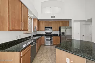 10454 E Rita Ranch Crossing Cir, Tucson, AZ 85747 - Photo 13