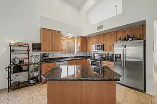 10454 E Rita Ranch Crossing Cir, Tucson, AZ 85747 - Photo 11