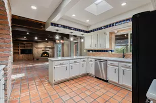 6901 N Ozona Dr, Tucson, AZ 85718 - Photo 11