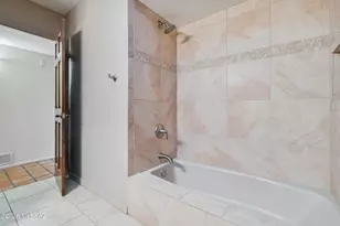 6901 N Ozona Dr, Tucson, AZ 85718 - Photo 41