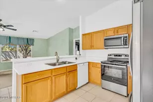 10009 E Moonstruck Way, Tucson, AZ 85747 - Photo 13