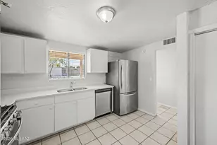 6633 E Mary Dr, Tucson, AZ 85730 - Photo 13