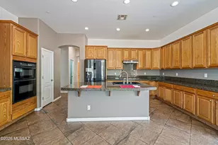 11962 N Grape Ivy Pl, Oro Valley, AZ 85737 - Photo 9