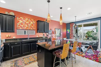 2197 E Apache Springs Lane, Green Valley, AZ 85614 - Photo 23