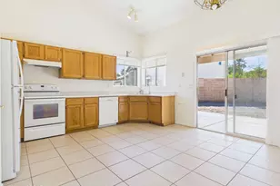 7169 W Rivulet Dr, Tucson, AZ 85743 - Photo 5
