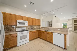5578 W Acacia Blossom Pl, Marana, AZ 85658 - Photo 13