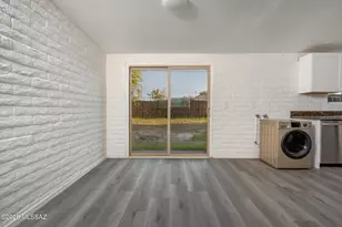8032 E Victoria Dr, Tucson, AZ 85730 - Photo 11