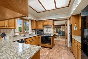 141 W Roma Dr, Tucson, AZ 85737 - Photo 13