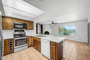 701 E Via Entrada, Tucson, AZ 85718 - Photo 3