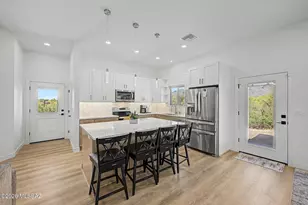 701 E Via Entrada, Tucson, AZ 85718 - Photo 9