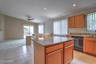 11336 N Flat Granite Dr, Oro Valley, AZ 85737 - Photo 9