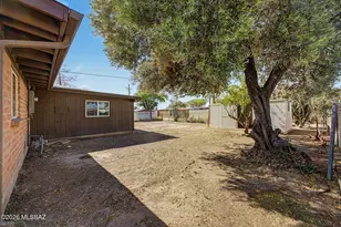 2242 W Calle Comodo, Tucson, AZ 85705 - Photo 37