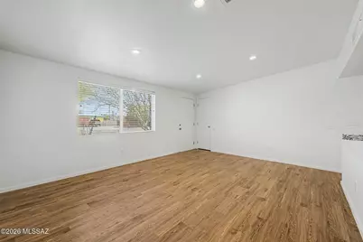 2242 W Calle Comodo, Tucson, AZ 85705 - Photo 7