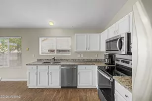 7146 W Hunnington Dr, Tucson, AZ 85743 - Photo 9