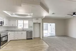 278 W Mora Dr, Green Valley, AZ 85614 - Photo 5