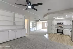 278 W Mora Dr, Green Valley, AZ 85614 - Photo 3