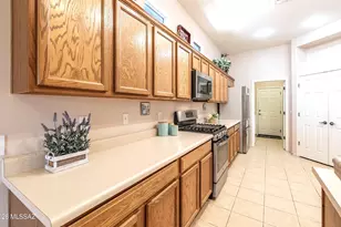 5069 W Desert Eagle Cir, Marana, AZ 85658 - Photo 9
