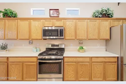 5069 W Desert Eagle Circle, Marana, AZ 85658 - Photo 11