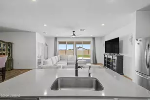 520 W Lexington St, Vail, AZ 85641 - Photo 17