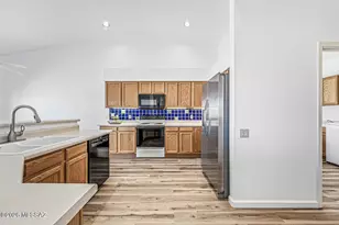 4901 S Meadow Ridge Dr, Green Valley, AZ 85622 - Photo 11