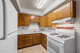 138 W District St, Tucson, AZ 85714 - Photo 9