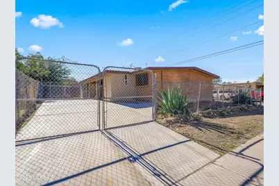 2001 S 3rd Avenue, Tucson, AZ 85713 - Photo 3
