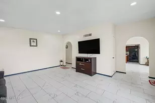9750 E Citadel Pl, Tucson, AZ 85748 - Photo 13